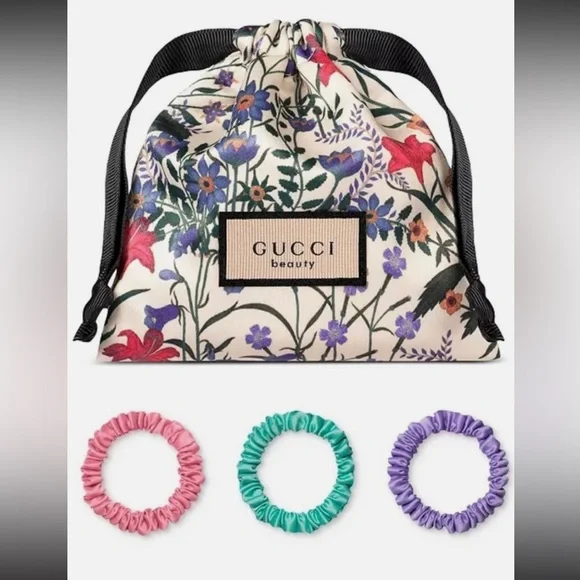 Gucci Floral Cream Drawstring Pouch with Pink, Green, Purple Scrunchies - Picture 1 of 2